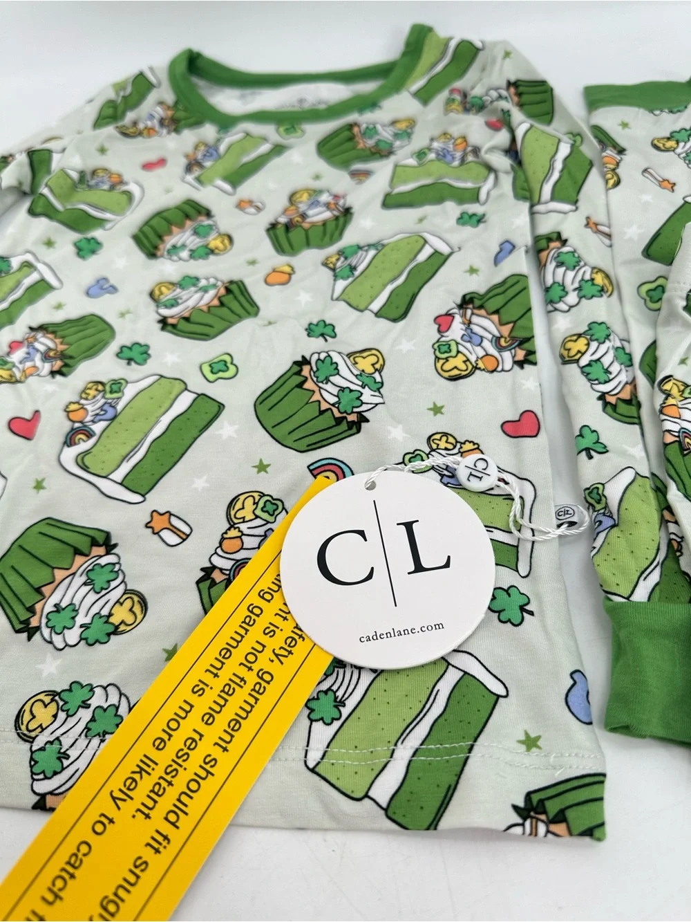 Caden Lane NWT Shamrock Sweets Print Dessert Green Pajama Set Size 3T
